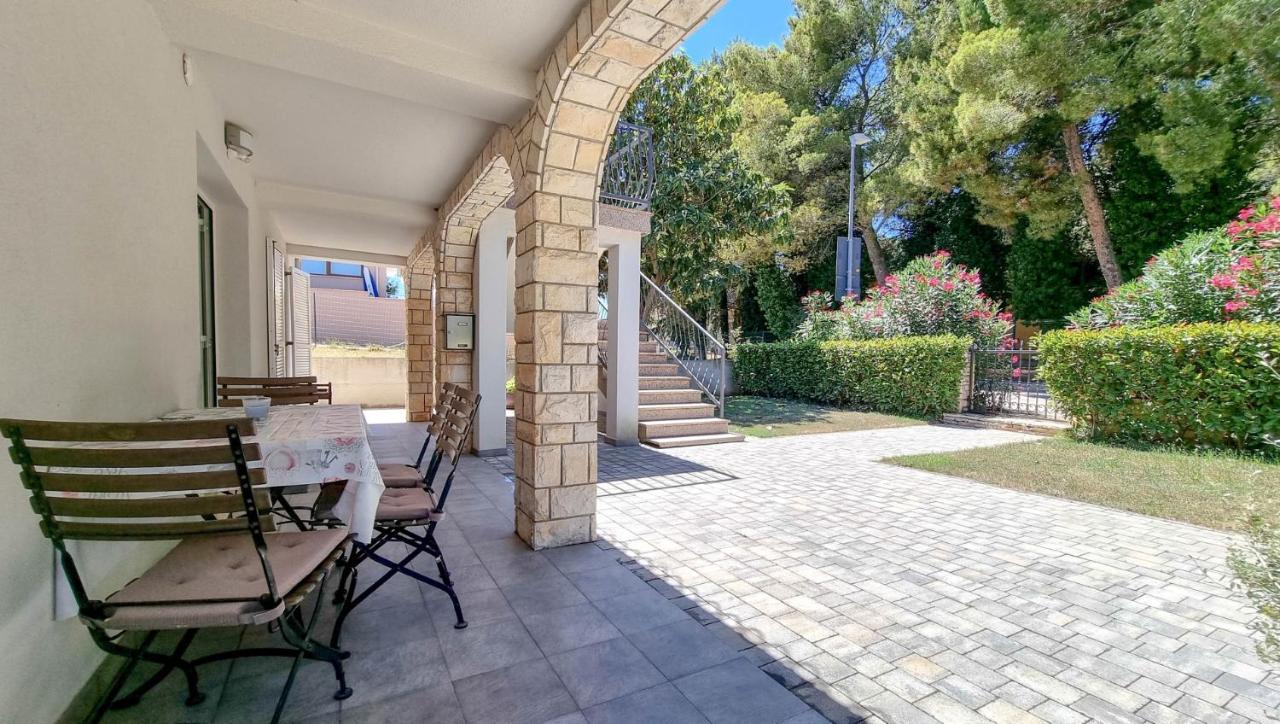 Appartamento Ena Novigrad Istria Esterno foto