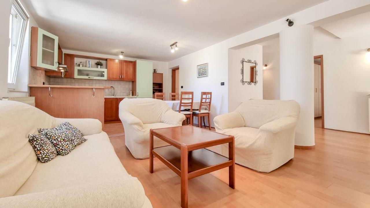 Appartamento Ena Novigrad Istria Esterno foto