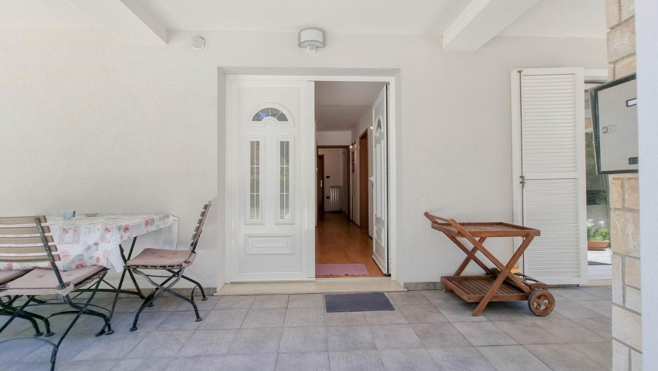 Appartamento Ena Novigrad Istria Esterno foto