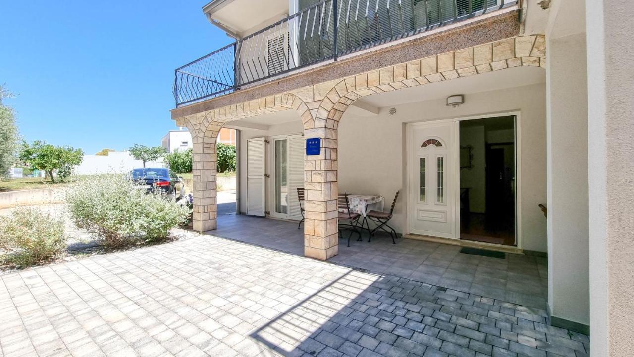Appartamento Ena Novigrad Istria Esterno foto
