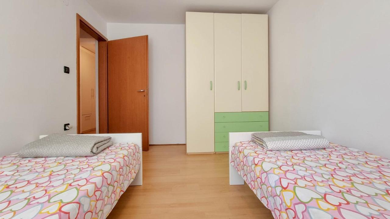 Appartamento Ena Novigrad Istria Esterno foto